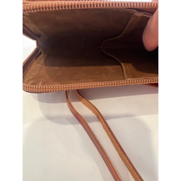 Elegant Handmade Hawaii Leather Passport Holder – New with Tag - Picture 7 of 11